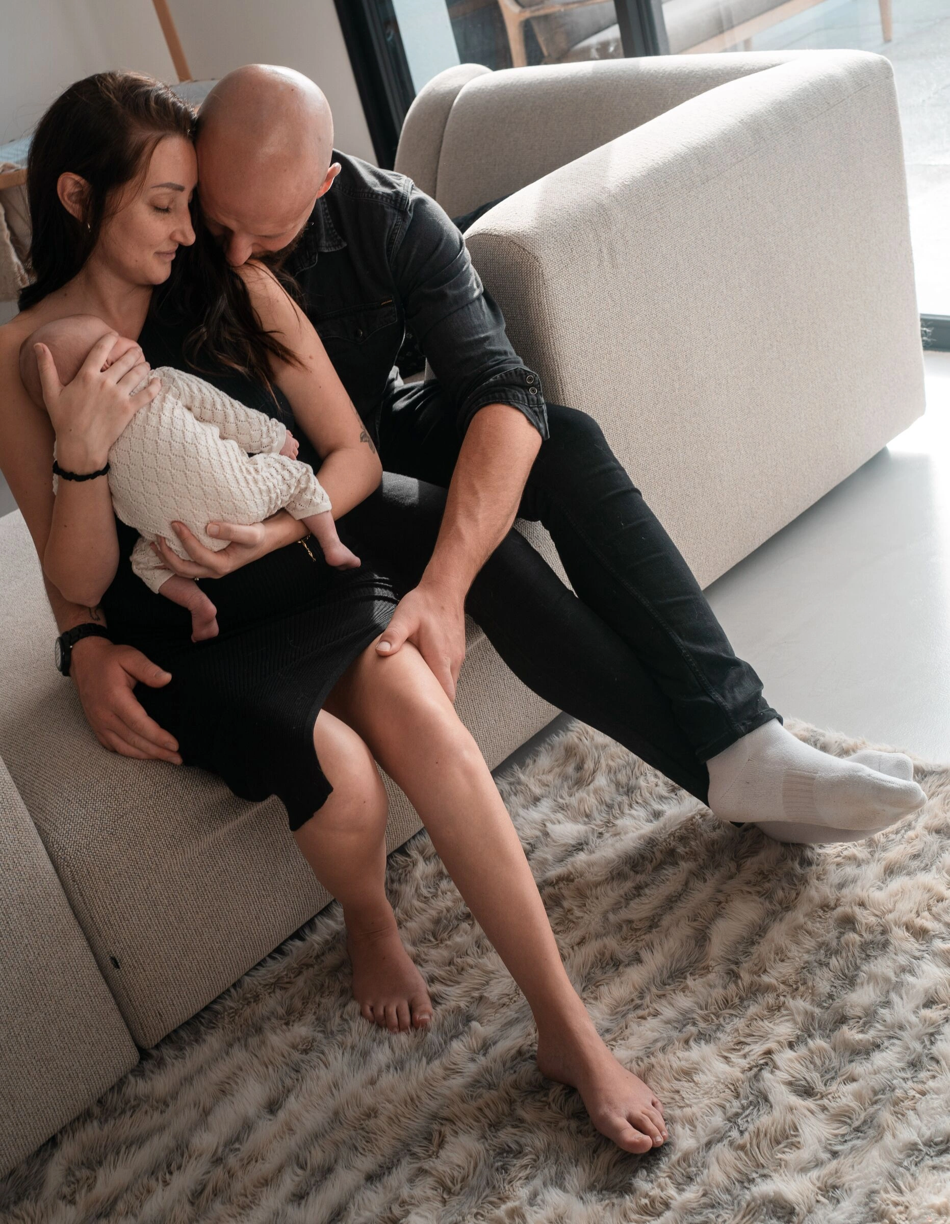 Famille avec nouveau-né à domicile